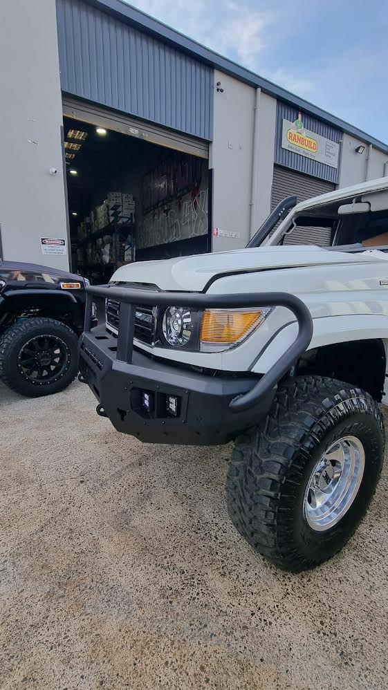 Ramped Up TOYOTA LANDCRUISER 70 SERIES HOOPED BULLBAR 2007-2023 ( Matte Black)