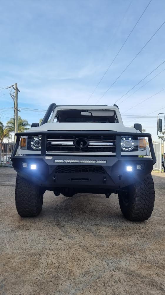 Ramped Up TOYOTA LANDCRUISER 70 SERIES HOOPED BULLBAR 2007-2023 ( Matte Black)