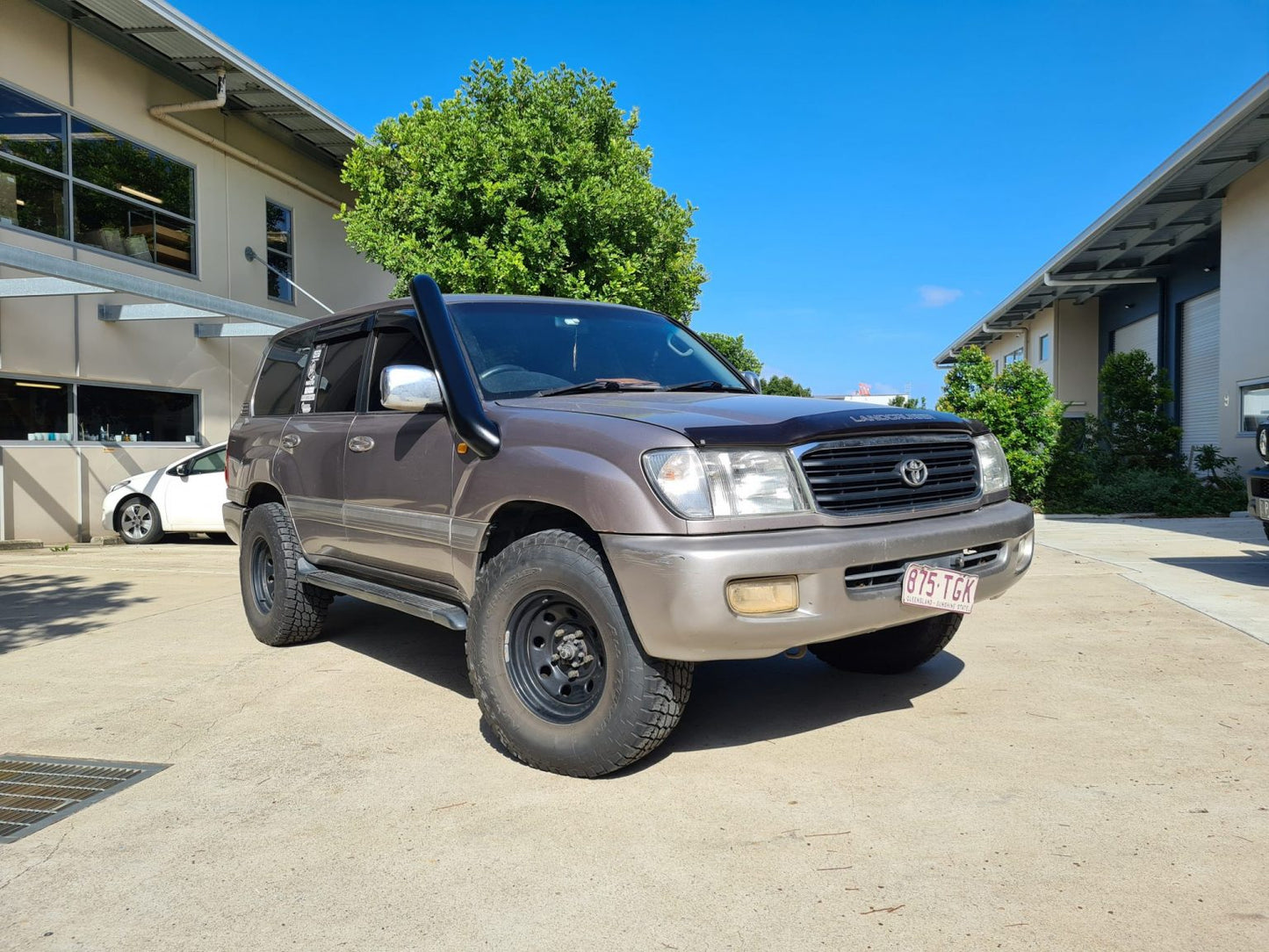 Toyota Landcruiser 100/105 Series 5″ Stainless Steel Snorkel/Airbox Kit