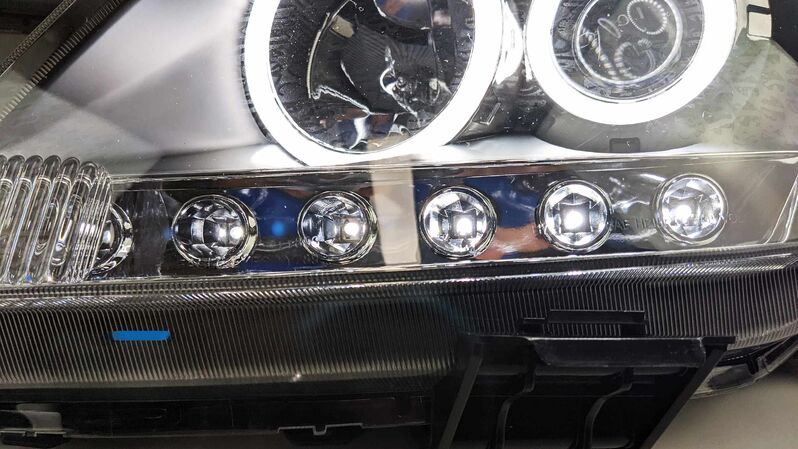 Black Ultra LED DRL Halo Projector Headlights Fit For Toyota Hilux VIGO SR5 2005-2010
