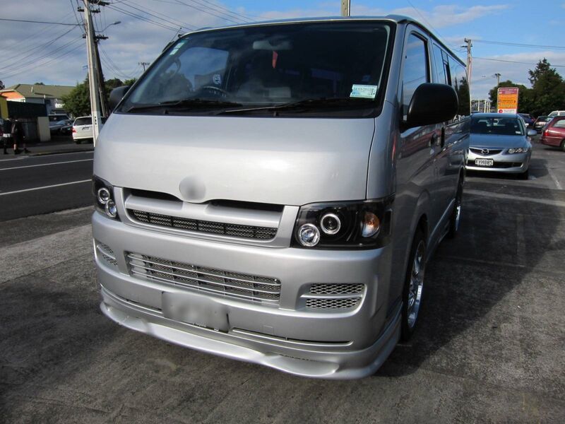 Black CCFL Angel Eyes Projector Headlights Fit For Toyota Hiace Van 2004-2010