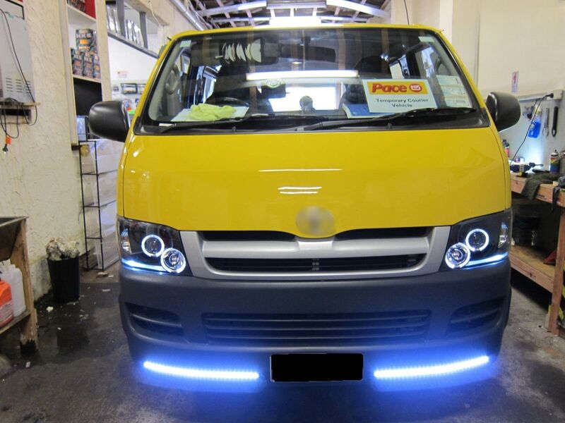 Black CCFL Angel Eyes Projector Headlights Fit For Toyota Hiace Van 2004-2010