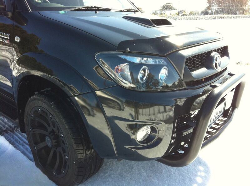 Black CCFL Angel-Eyes Projector Headlights Fit For Toyota Hilux SR5 2005-2010