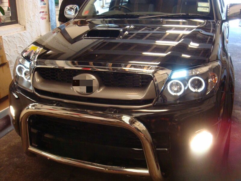 Black CCFL Angel-Eyes Projector Headlights Fit For Toyota Hilux SR5 2005-2010