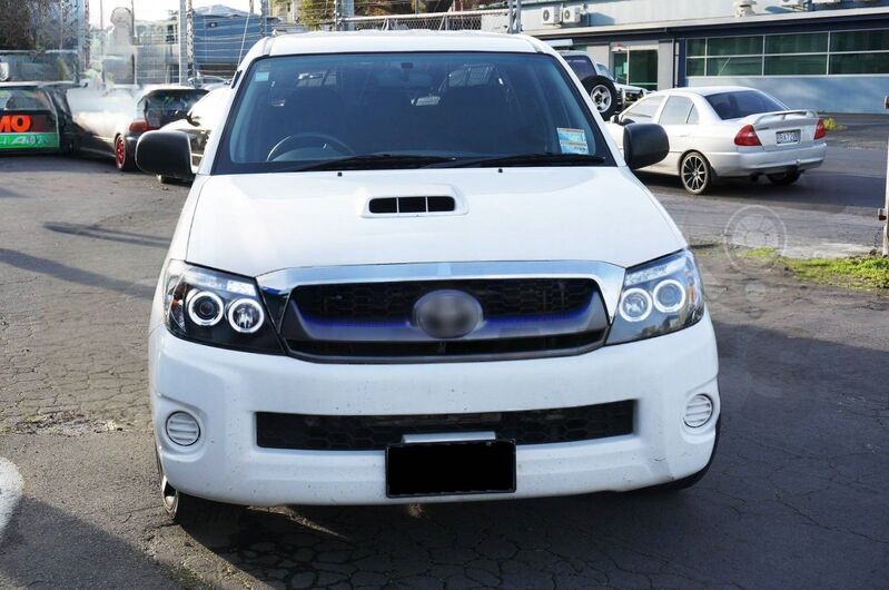 Black CCFL Angel-Eyes Projector Headlights Fit For Toyota Hilux SR5 2005-2010