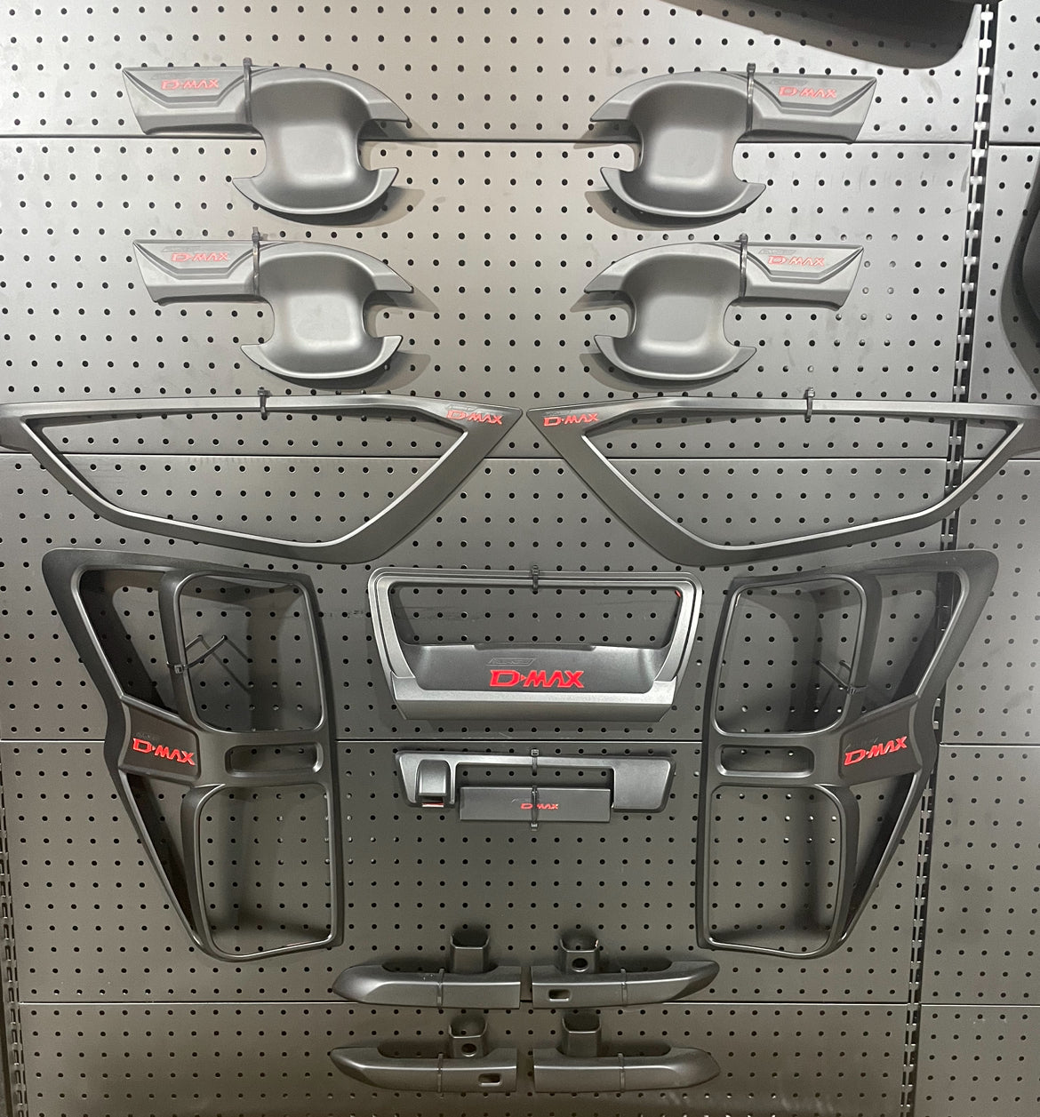 ISUZU D-MAX COMPLETE BLACK OUT TRIM KIT 2020+