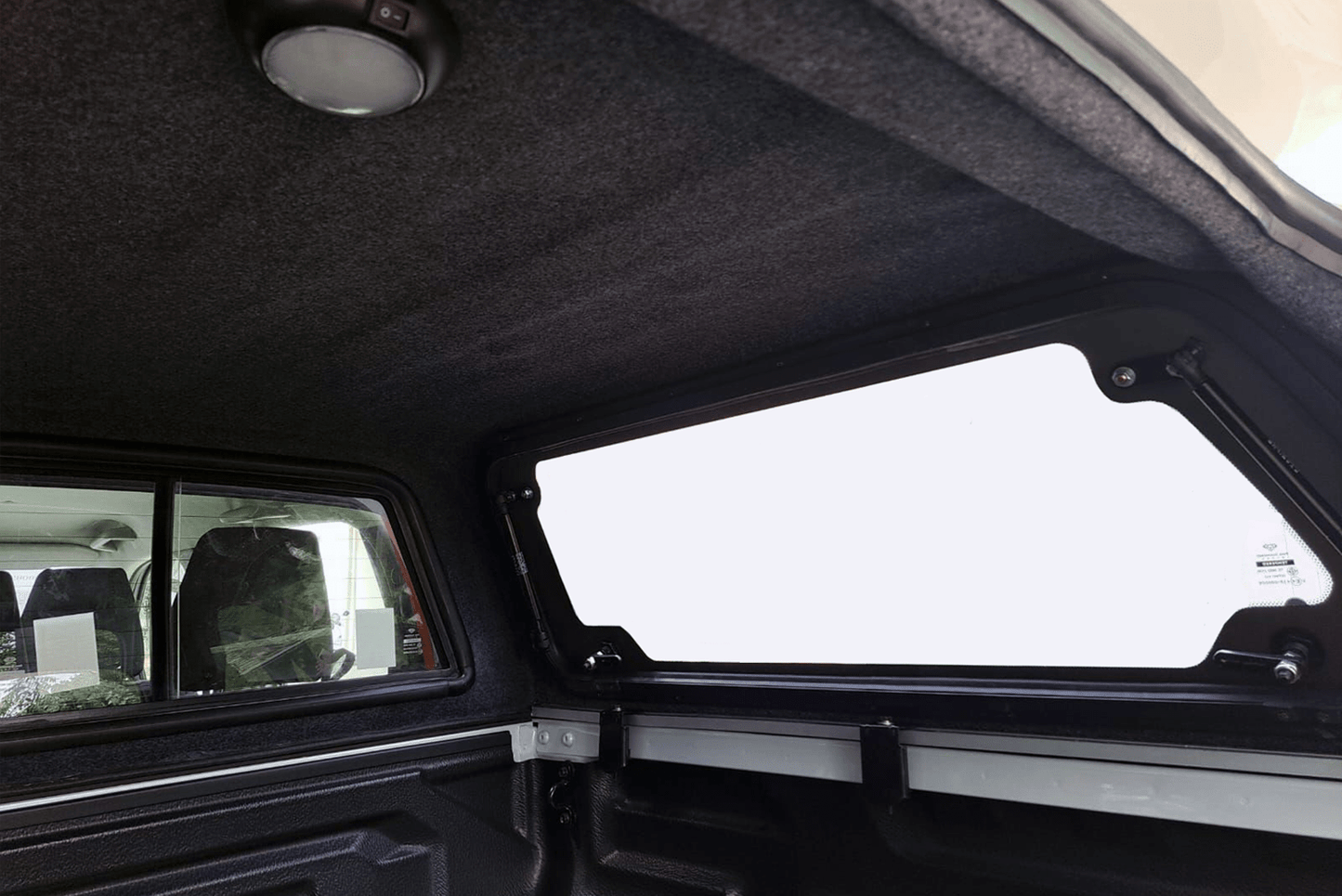 Karuna Fold-up Windows Isuzu D-Max 2020+