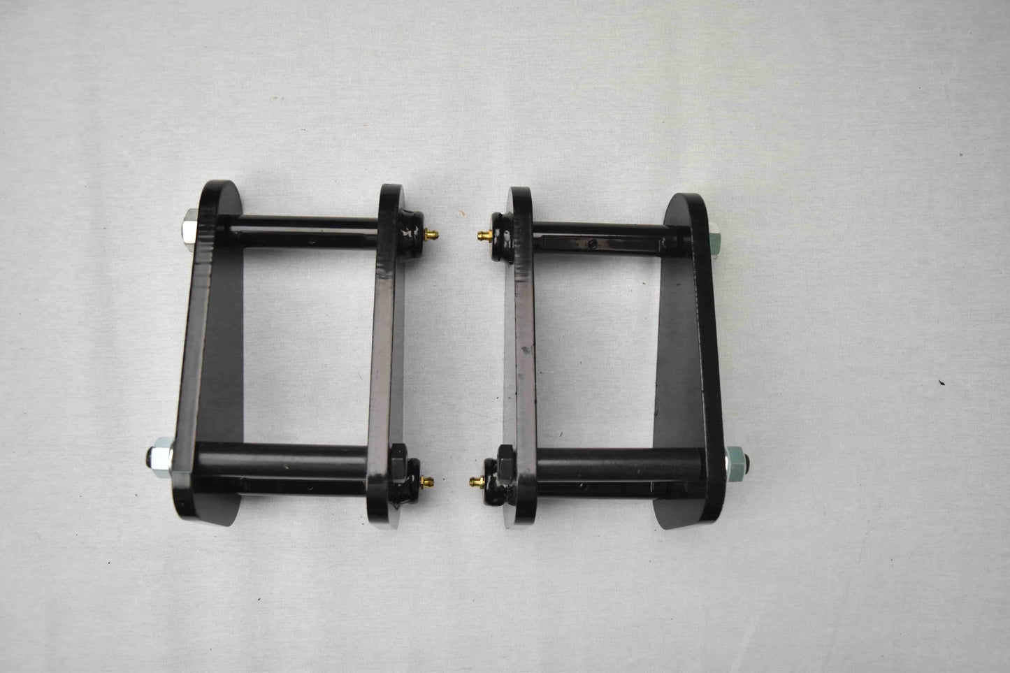 PAIR FRONT EXTENDED SHACKLES FOR TOYOTA LANDCRUISER 73 75 40 60 SERIES LIFT KIT