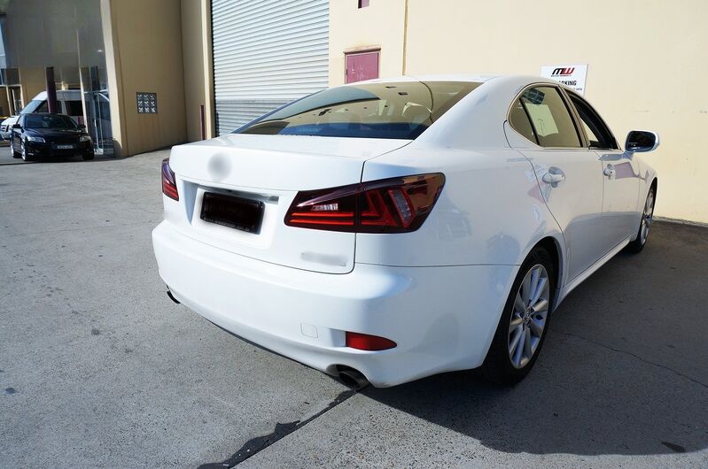 Clear Red LED Light Bar Tail Lights Fit For Lexus ISF IS250 IS350 2005-2013