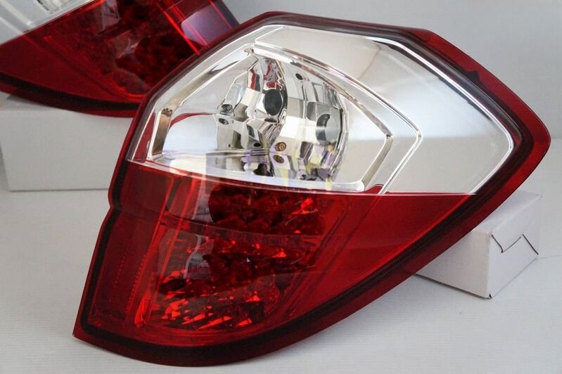 Clear Red LED Tail Lights Fit For Subaru Legacy Liberty Outback 2003-2009