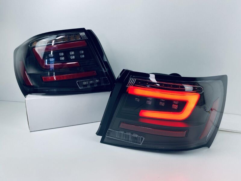 Black Red LED Taillights Dynamic Signal Fit For Subaru Impreza WRX STI G3 4D 2008-2013Fit For Subaru Impreza WRX STI G3 4D 2008-2013