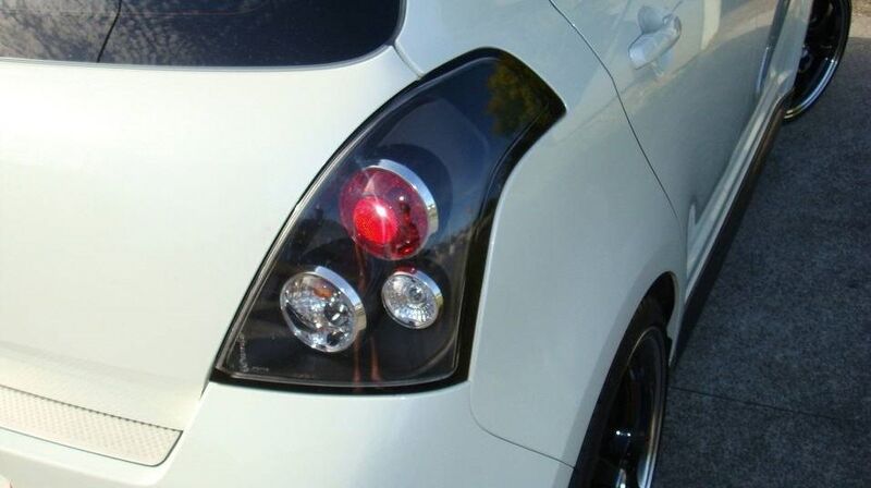 Black Altezza Tail Lights Fit For Suzuki Swift Hatchback 2004-2006