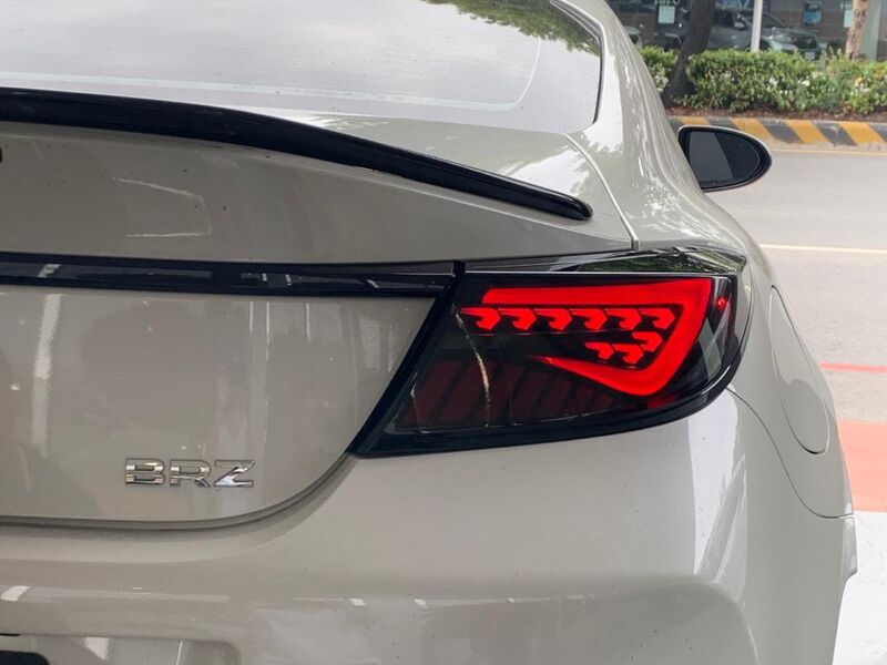 OLM Black Red Bar LED Dynamic Tail Lights Fit For Toyota 86 GR86 For Subaru BRZ 2022-2023
