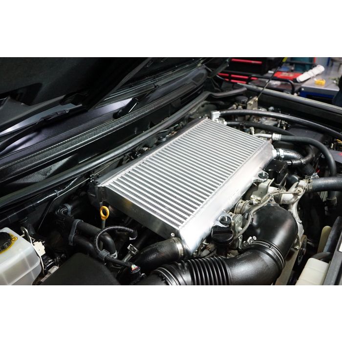 TOYOTA 200 SERIES LANDCRUISER V8 Intercooler