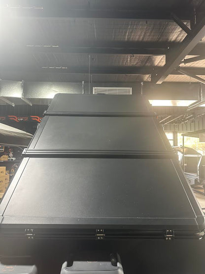 RAMPED UP 4X4 ROOF TOP TENT (ALUMINUM TRIANGLE) SLIMLINE