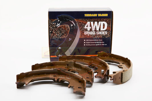 Shoe Set Hand Brake Contains 4 Brake Shoes Fit For Landcruiser HZJ80, Landcruiser HZJ105, Landcruiser UZJ100 & Landcruiser FZJ80