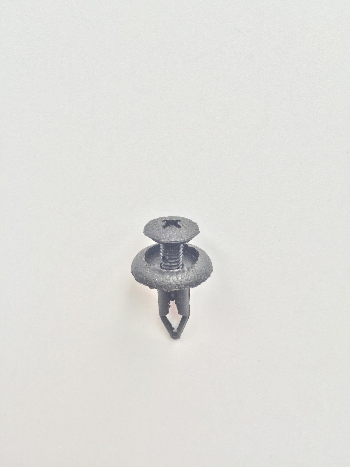 Plastic Retainer Clips Fit For Ford Falcon EF AU BA XR6 XR8 FPV G6E Turbo Falcon 50pcs