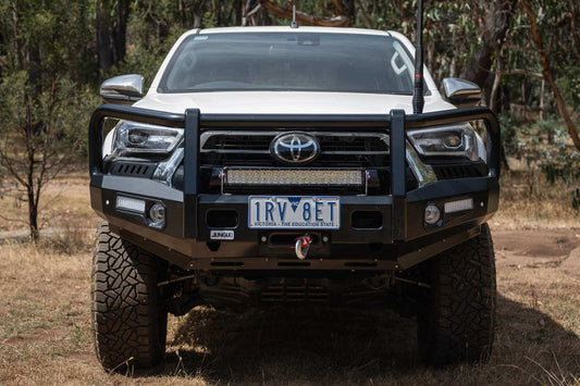 Jungle 4x4 BULL BAR TOYOTA HILUX 2020+