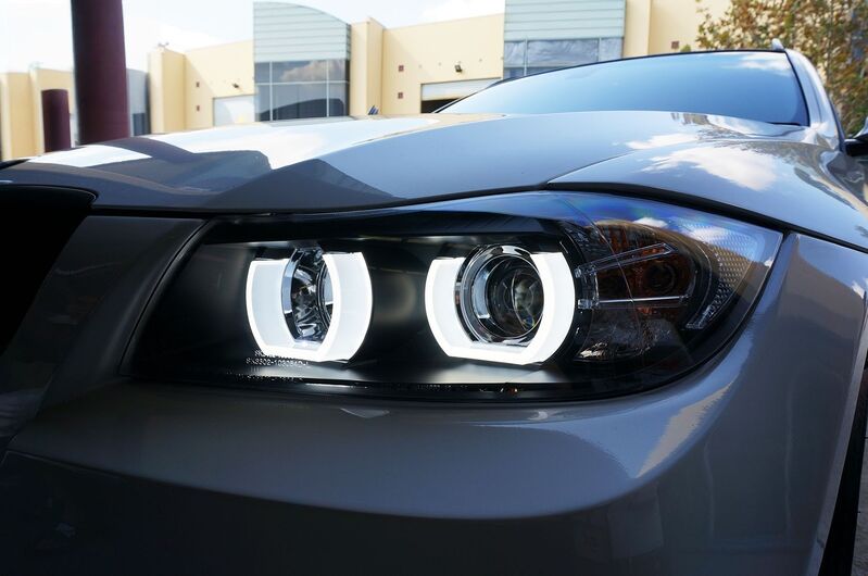 Black 3D LED DRL Angel-Eyes Projector Head Lights Fit For BMW 3-Series E91 E90 Sedan 2005-2008