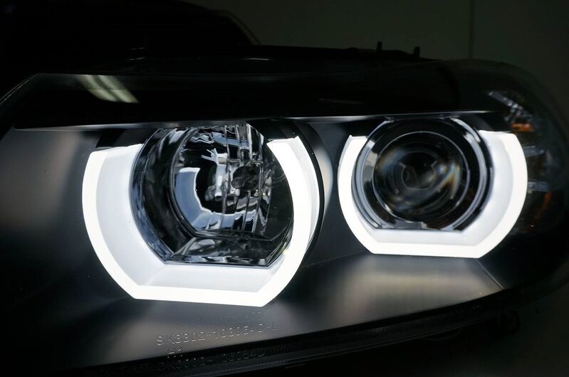 Black 3D LED DRL Angel-Eyes Projector Head Lights Fit For BMW 3-Series E91 E90 Sedan 2005-2008
