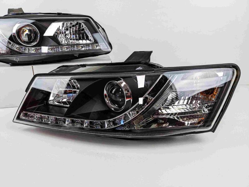 Black DRL LED Projector Head Lights Fit For Holden Commodore VZ UTE 2004-2006