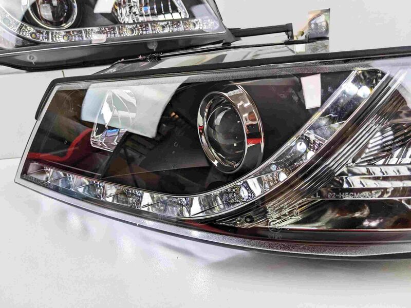 Black DRL LED Projector Head Lights Fit For Holden Commodore VZ UTE 2004-2006