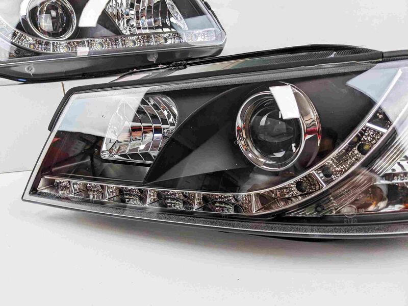 Black DRL LED Projector Head Lights Fit For Holden Commodore VZ UTE 2004-2006