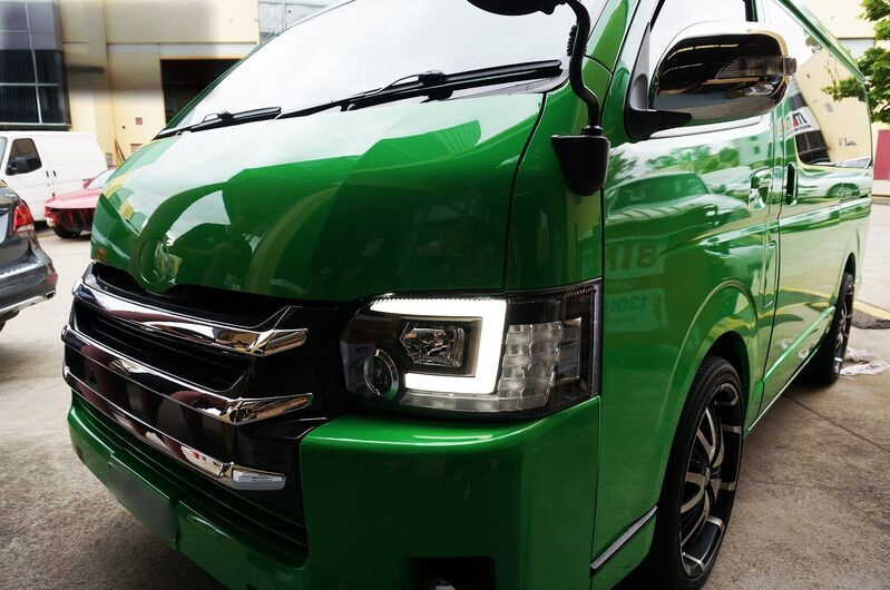 DRL LED Projector Headlights Dynamic Indicator Fit For Toyota Hiace VAN 2014-2018