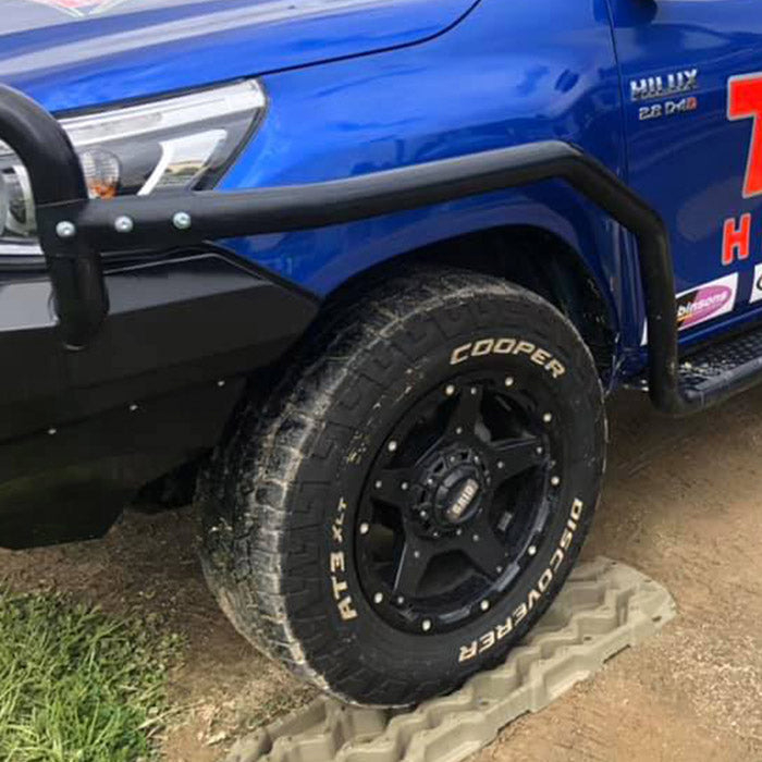 Jungle 4x4 SIDE RAILS TOYOTA HILUX REVO 2015+ PJ505-REVO15