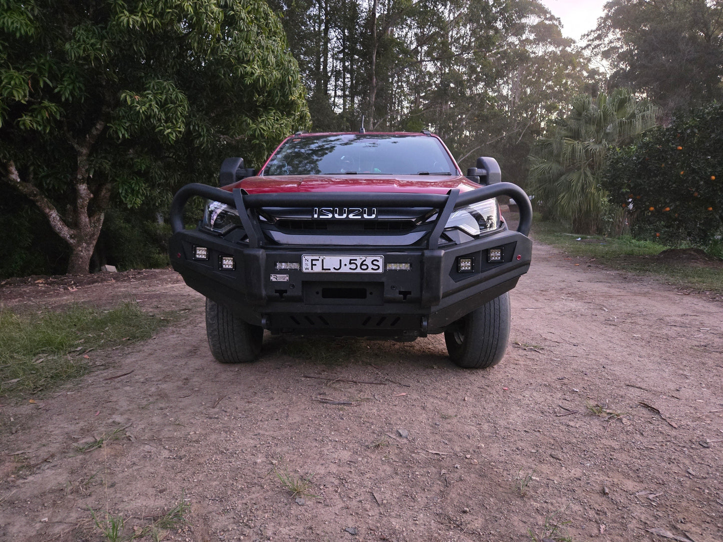 Ramped Up FACELIFT 2024+ ISUZU D-MAX HOOPED Front bull bar ( Matte Black)