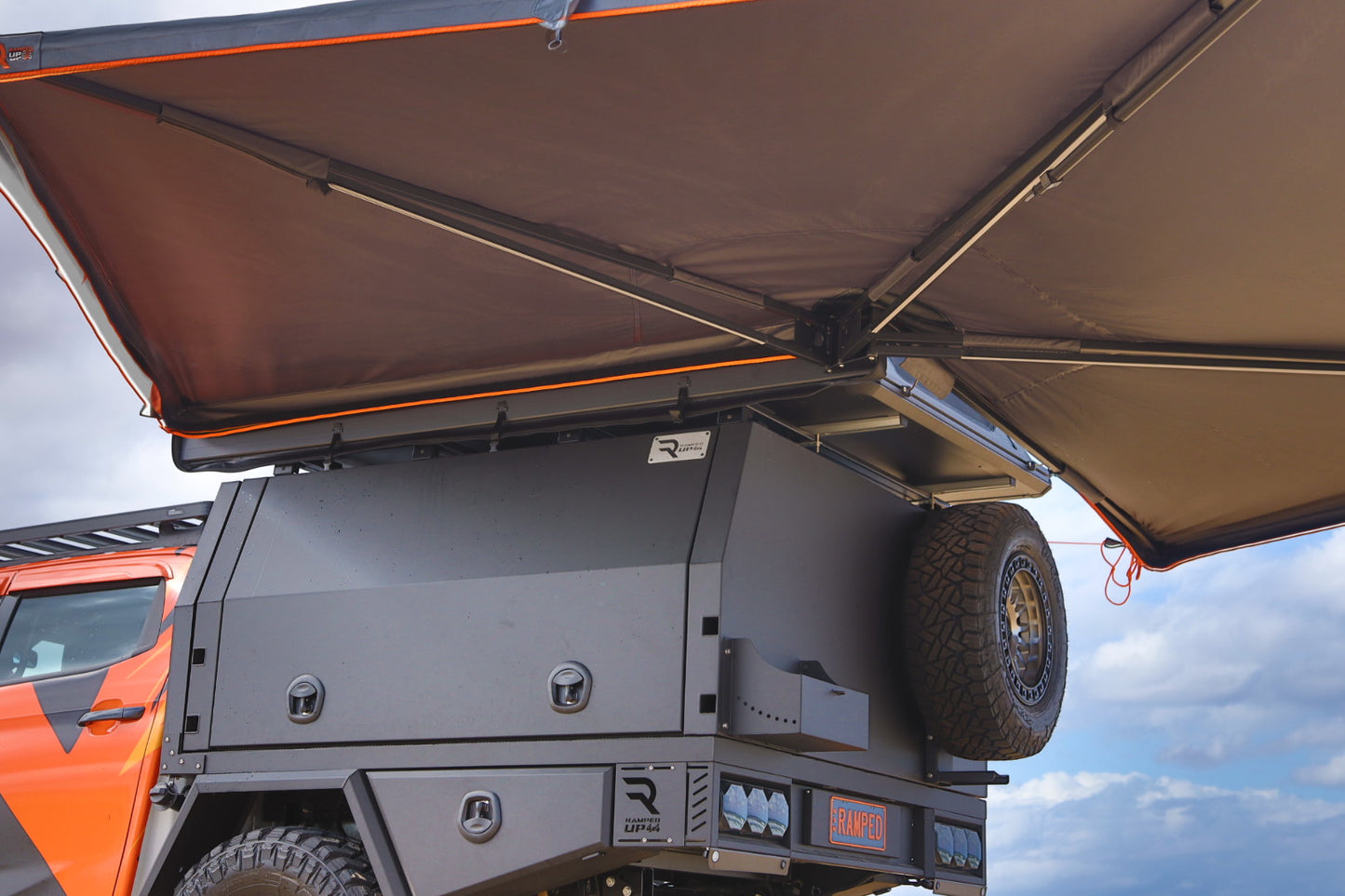 RAMPED UP 4X4 270 AWNING