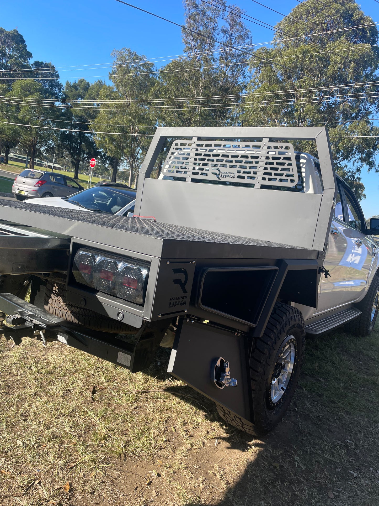 RAMPED UP 4X4 COMPLETE ALUMINIUM 1800mm TRAY WITH 1700mm Trundle (MATT BLACK)