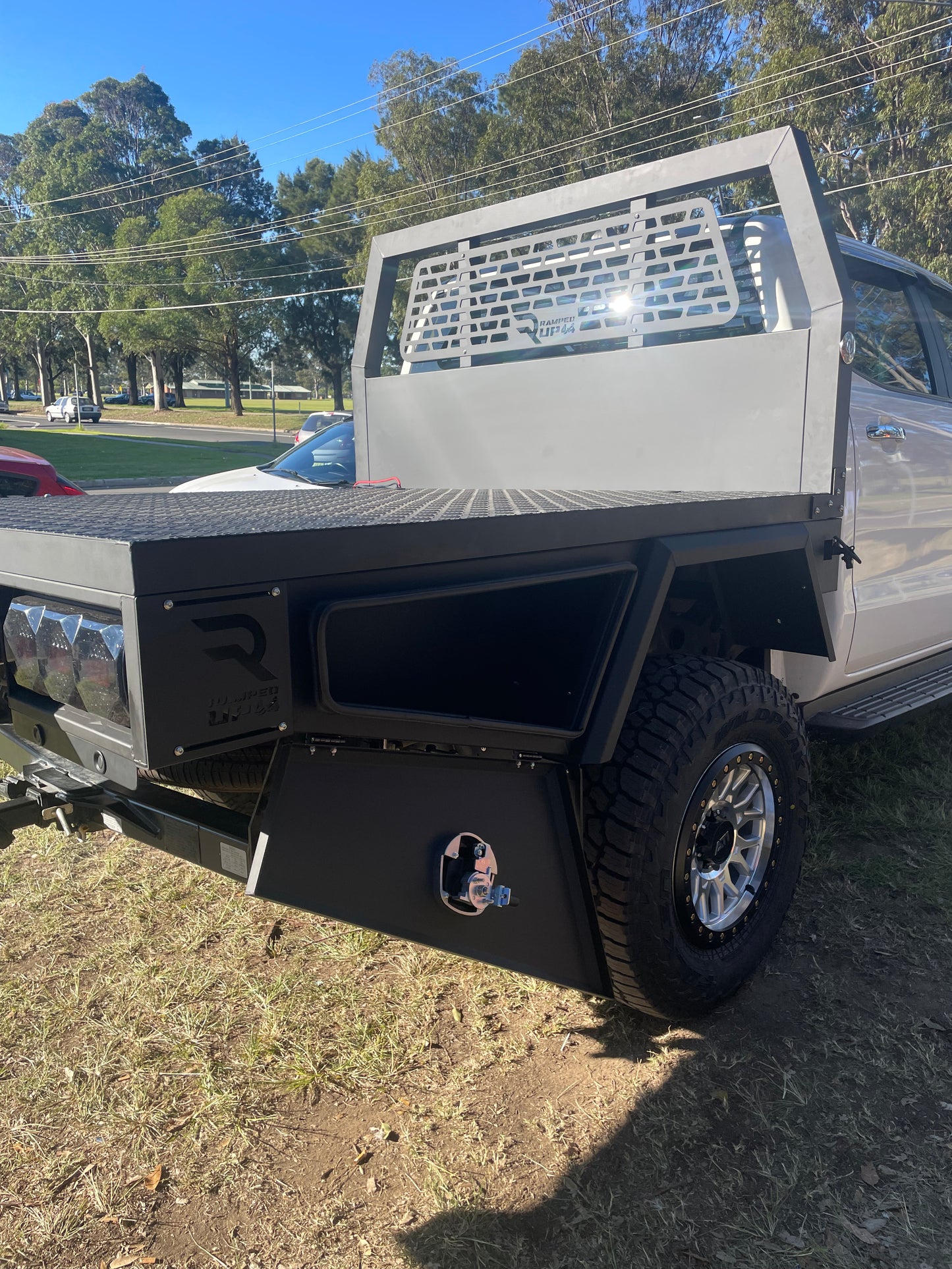 RAMPED UP 4X4 COMPLETE ALUMINIUM 1800mm TRAY WITH 1700mm Trundle (MATT BLACK)