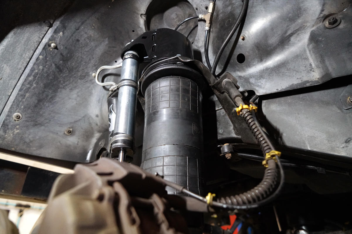Full Air Suspension Kit Metric Tubing to suit Land Rover Defender 110 & 130 90-16 - standard height
