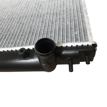 Aluminum Core Plastic Tank Radiator 26MM With Cap Fit For Nissan Navara D40 2.5L YD25DDTI 2005-2015 21460EB30A