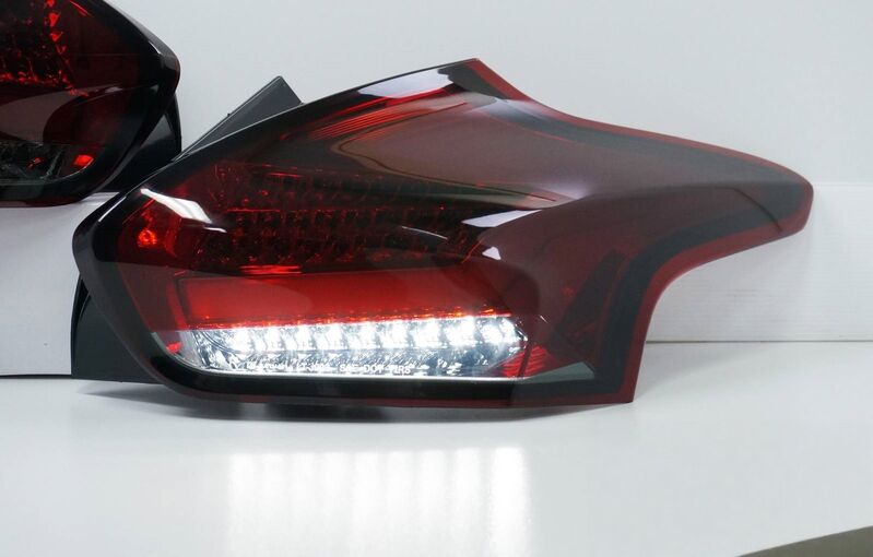 Smoke Red Full LED 3D Light Bar Tail Lights Fit For Ford Focus LZ 2015-2018