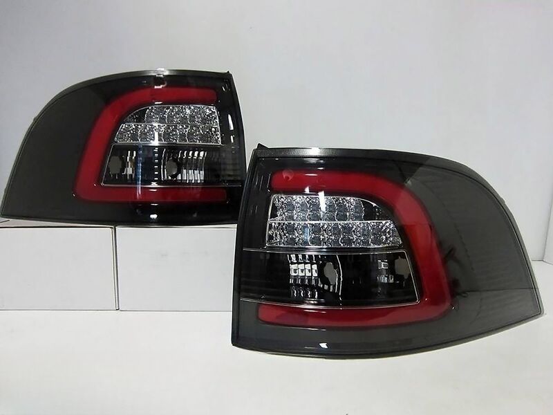 3D Light Bar Black Edition LED Tail Light Fit For Holden Commodore VE VF Wagon SV6 Omega 2008-2016