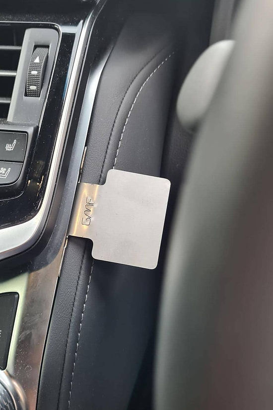 Toyota Land Cruiser 300 LC300 UHF Handpiece Mount HP-013 SKU: HP-013