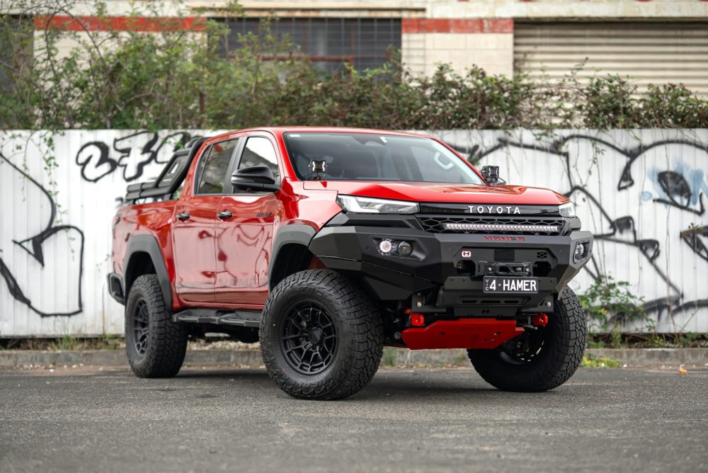 Hamer King Series bull bar fitted to Toyota Hilux N90 2026