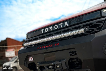 Hamer King Series bull bar Toyota Hilux N90 close-up