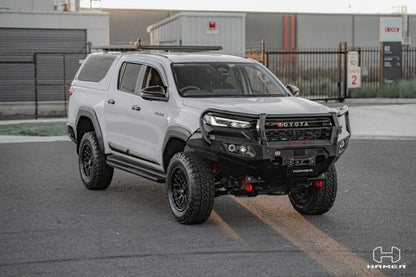 Hamer King Series Plus bull bar Toyota Hilux N90 front angle