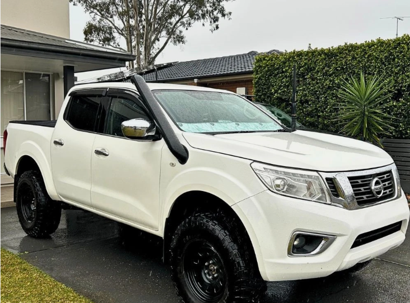 Nissan Navara NP300 gloss black stainless snorkel